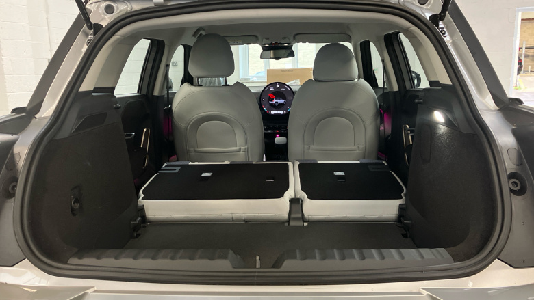 MINI Aceman 135kW E Classic 43kWh 5dr Auto Electric Hatchback